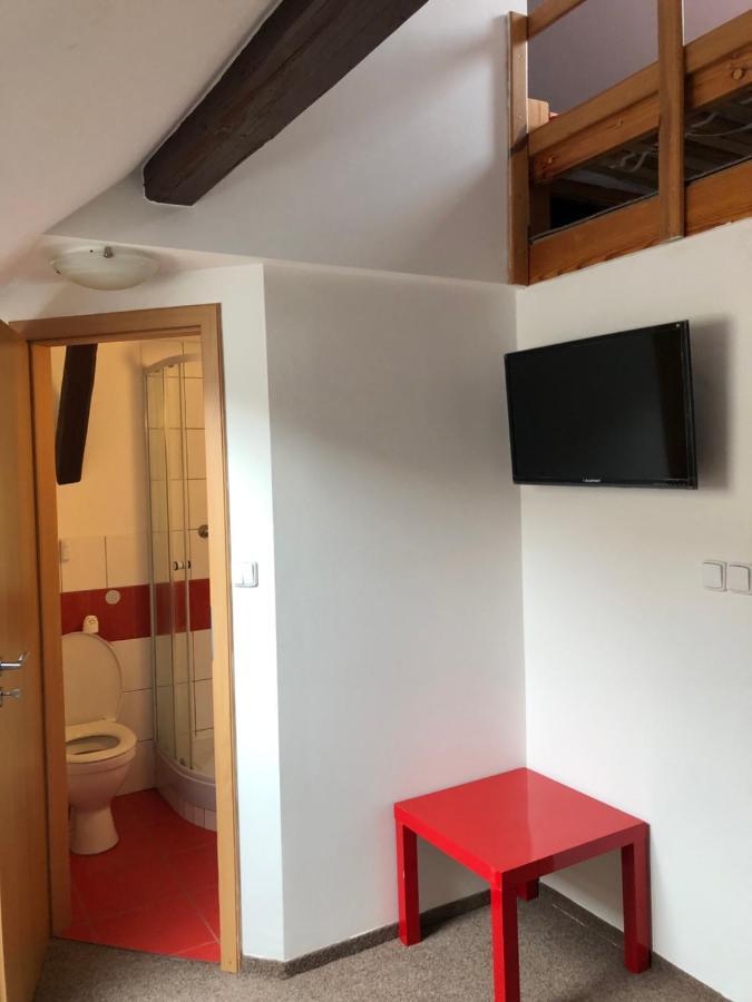 Bakin Bar Hotel Trebic Luaran gambar
