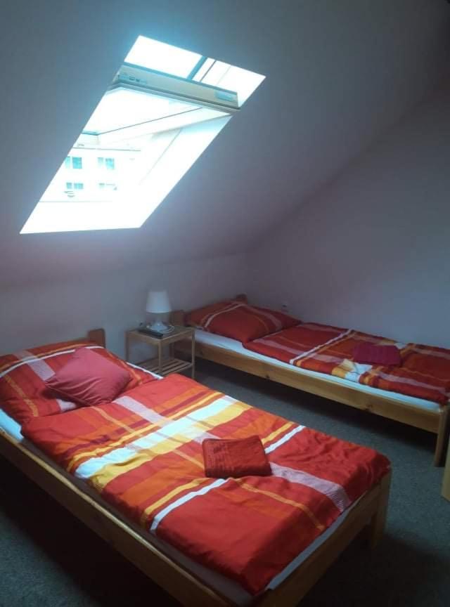Bakin Bar Hotel Trebic Luaran gambar