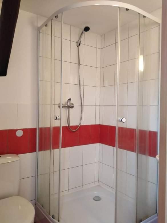 Bakin Bar Hotel Trebic Luaran gambar