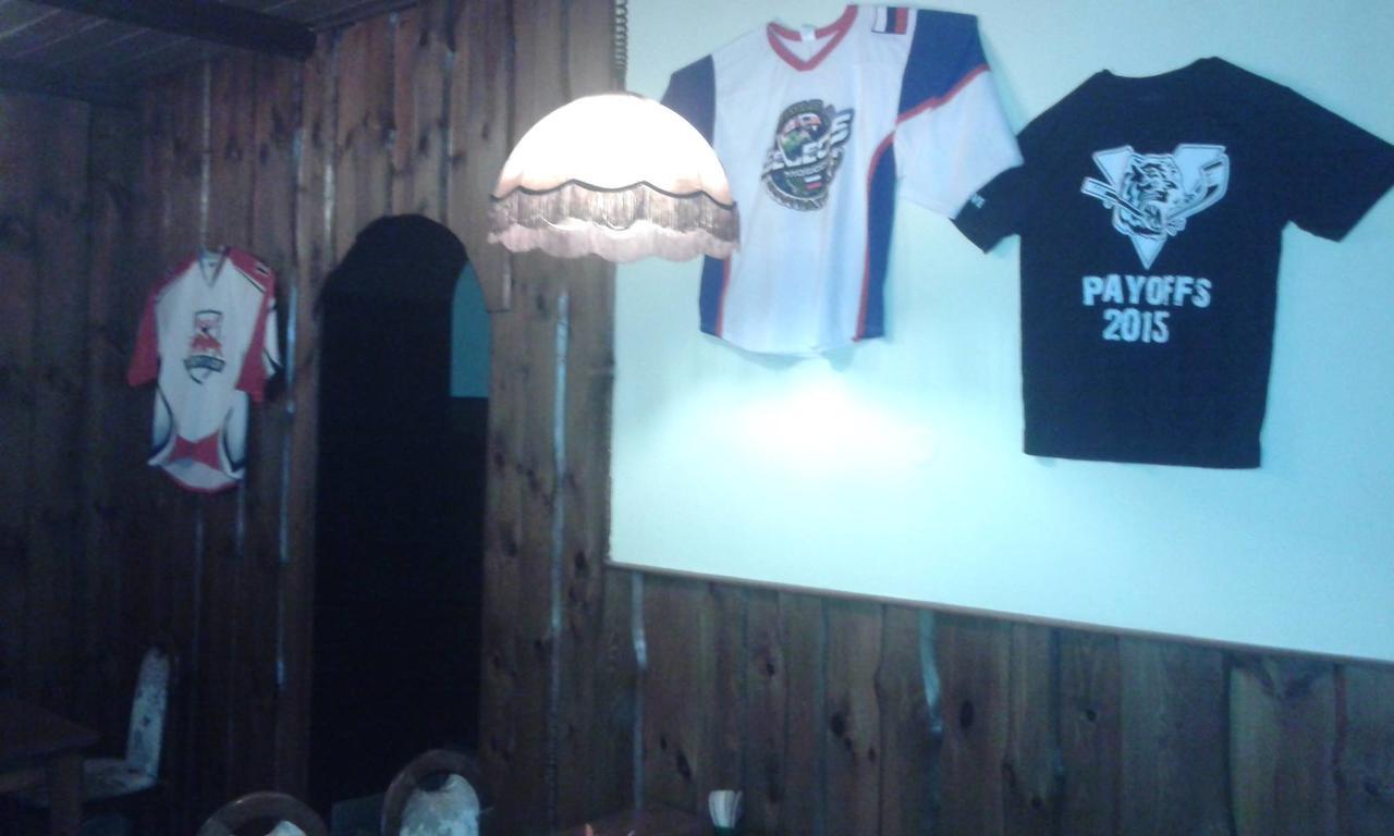 Bakin Bar Hotel Trebic Luaran gambar